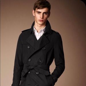 Men’s Burberry Kensington Fit Black Trench Coat